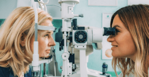 O Fim dos Óculos é Possível? A Cirurgia de Catarata Moderna na Oftovision