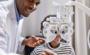 Lentes de Contato Gelatinosas vs. Rígidas: Qual a Melhor para Você?