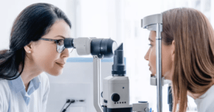 Lentes de Contato Multifocais: Enxergue de Perto e de Longe Sem Óculos