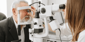 Lentes de Contato de Descarte Diário vs. Mensal: Prós e Contras