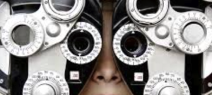 Presbiopia (Vista Cansada): 5 Soluções para Voltar a Enxergar de Perto Sem Esforço