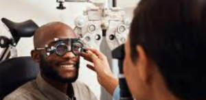 Tonometria e Fundo de Olho Inclusos: A Diferença do Check-up Oftalmológico Oftovision